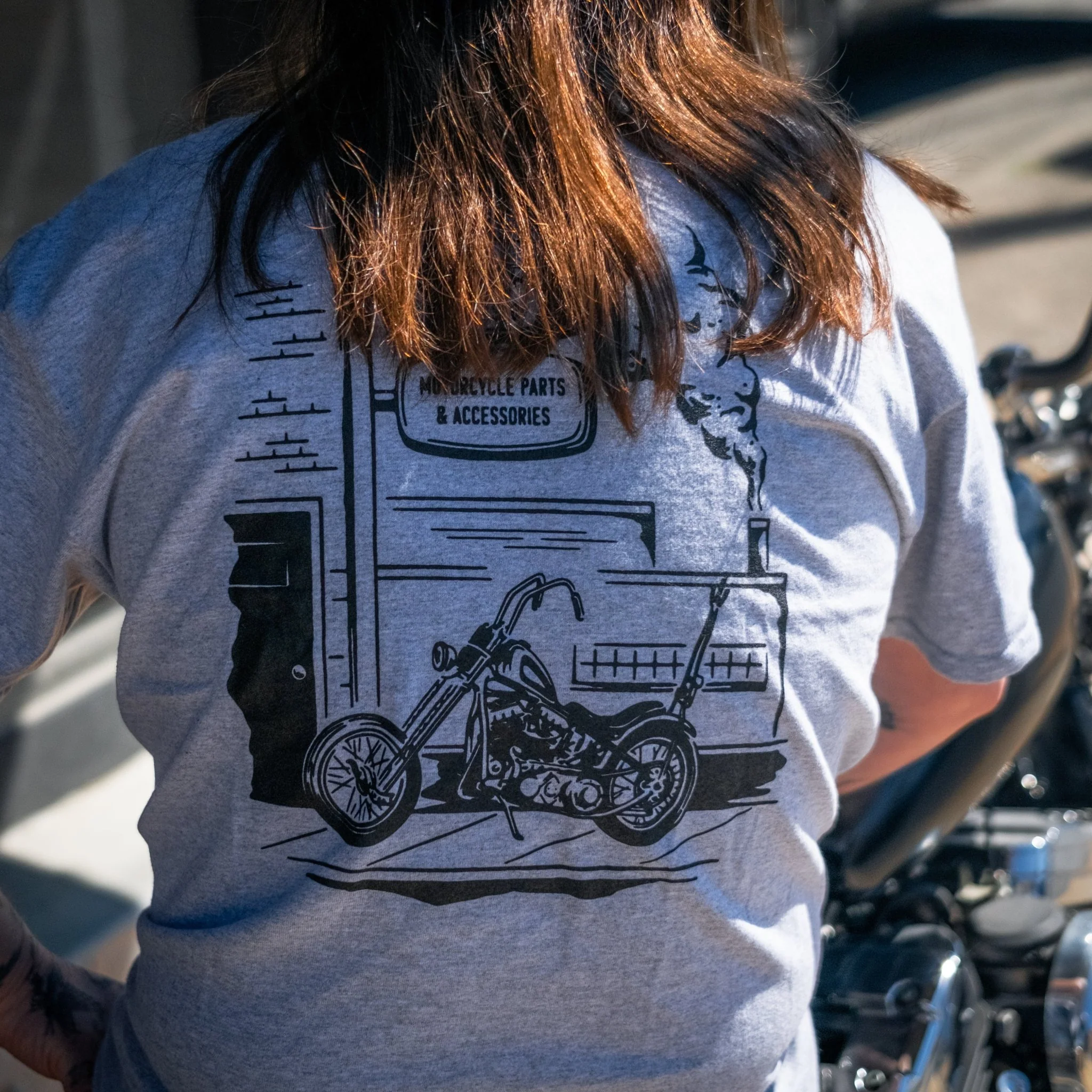 Chopper Shop Tee - Grey - Image 6