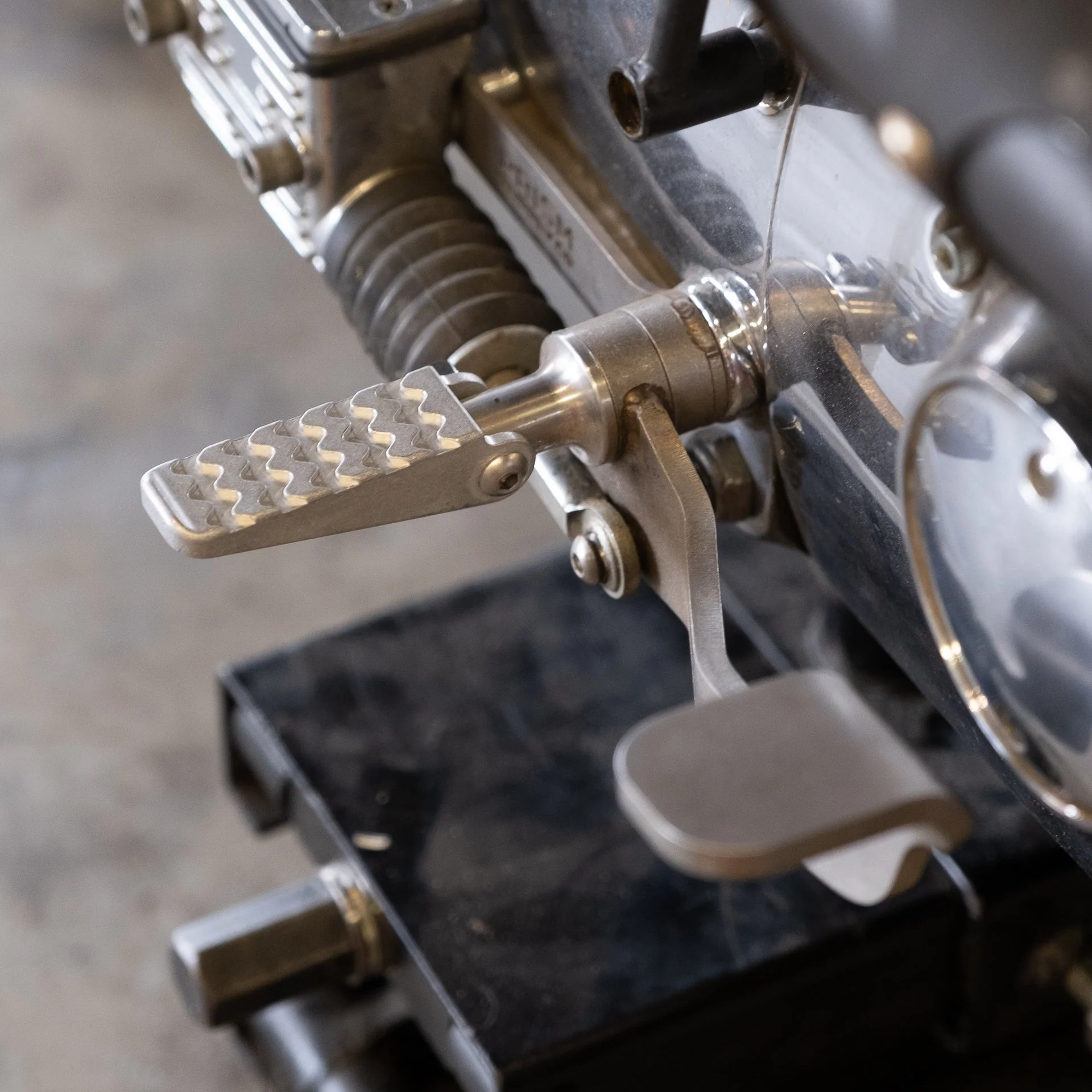Heritage Footpegs - Image 8