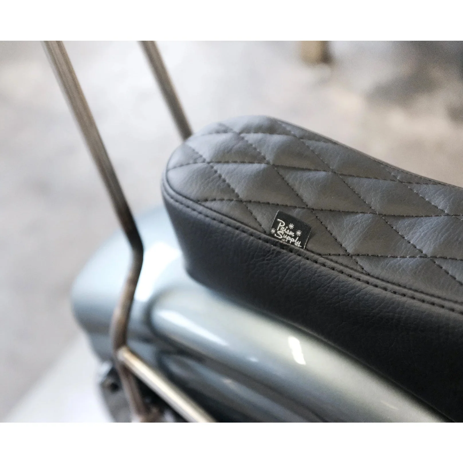 King Cobra Seat - Black Diamond: 82-03 Sportster - Image 7