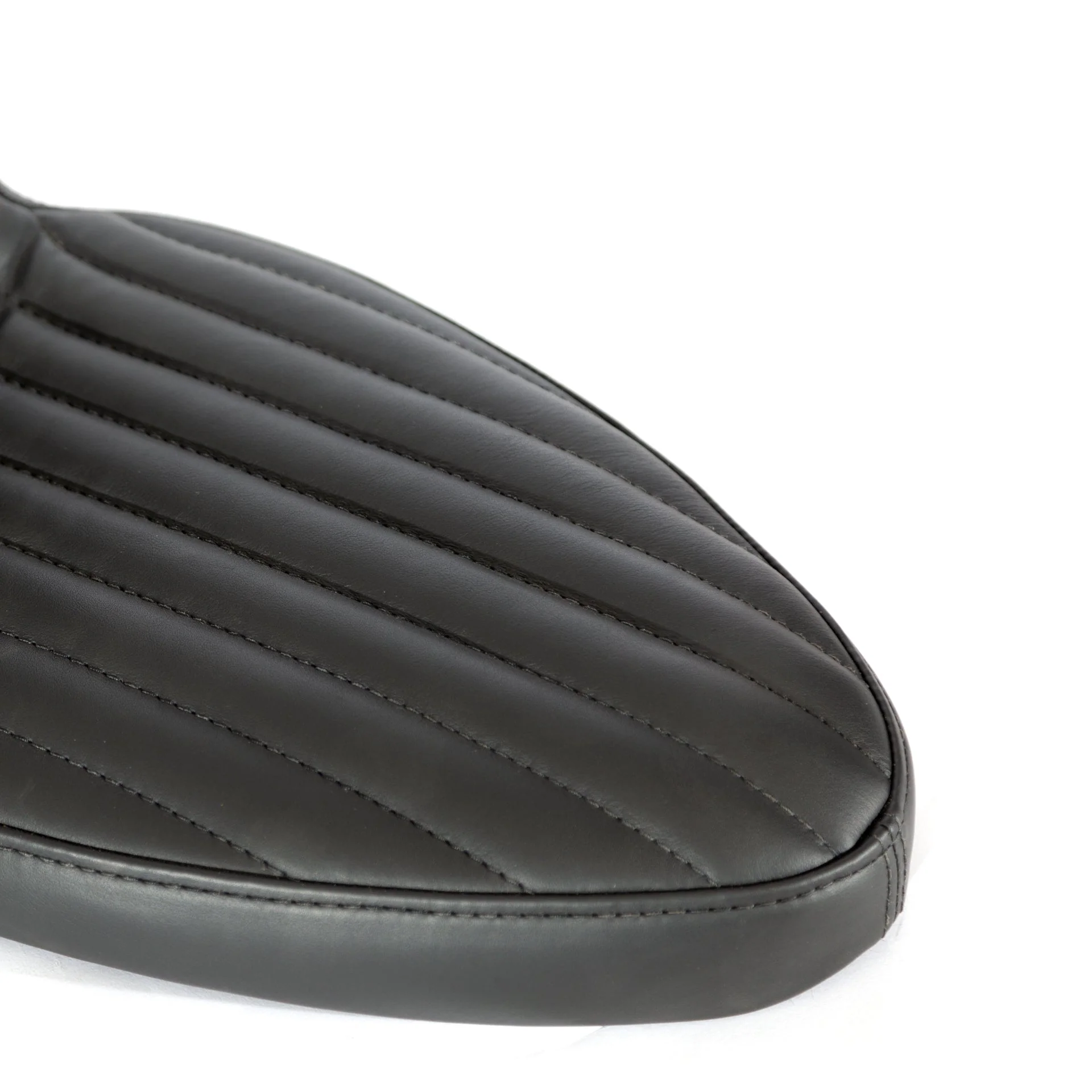 Rigid Frame King Cobra Seat - Vertical Tuck N Roll - Image 5